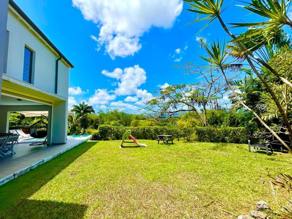 Villa Kumquat Avec Piscine Et Vue Sur Les Montagnes Petit-Bourg Exterior foto